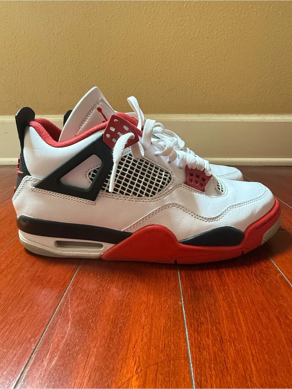 Nike Air Jordan Retro 4 “Fire Red”  2020 Men's Sneaker (Interior Tag Visible)